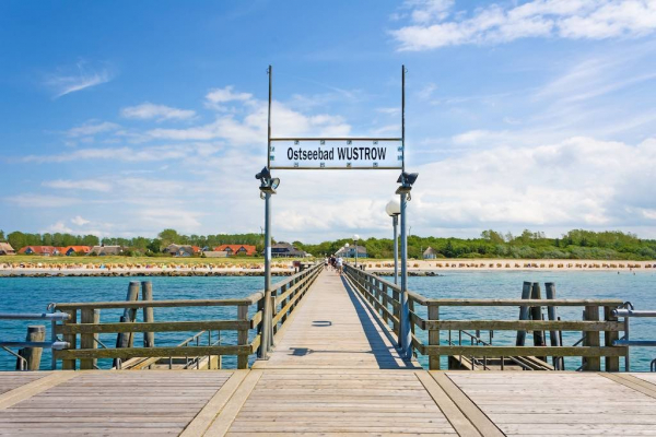 Seebrücke im Ostseebad Wustrow